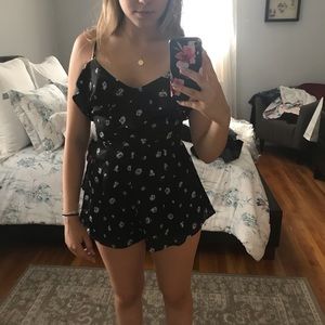 URBAN OUTFITTERS Romper